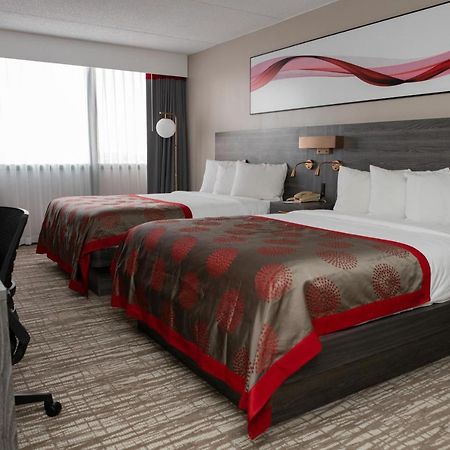 Ramada By Wyndham Cedar Rapids Otel Dış mekan fotoğraf